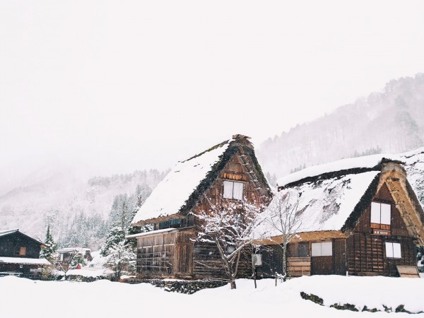 Lovely chalet with outdoor hot tub